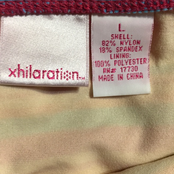 Bikini - Picture 3 of 4